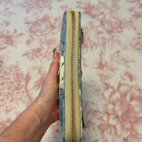 ZIP around wallet - Picture 2 of 5